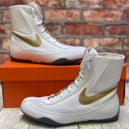 Zapatillas de boxeo Nike Machomai 2 (Blanco / Oro)